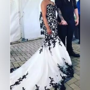 Black and White Wedding Dress - Lace Mermaid, Sweetheart - Sz 22